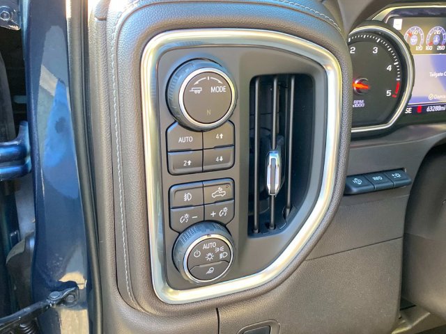 Used 2020 Chevrolet Silverado 2500 LTZ w/ LTZ Premium Package AWD/4WD image 16