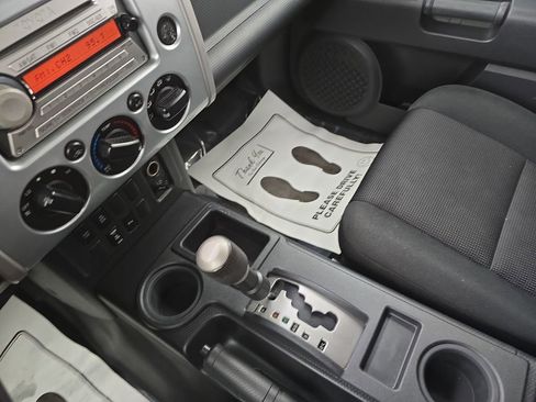 Used 2007 Toyota FJ Cruiser 2WD image 29