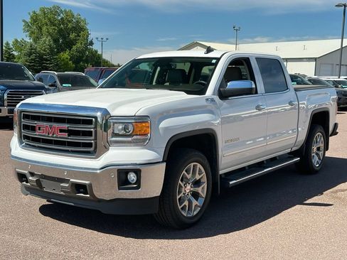 Used 2015 GMC Sierra 1500 SLT w/ SLT Crew Cab Value Package AWD/4WD image 4