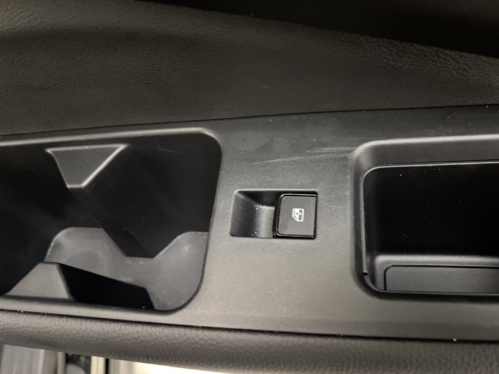 Used 2025 Nissan Pathfinder SL AWD/4WD image 26
