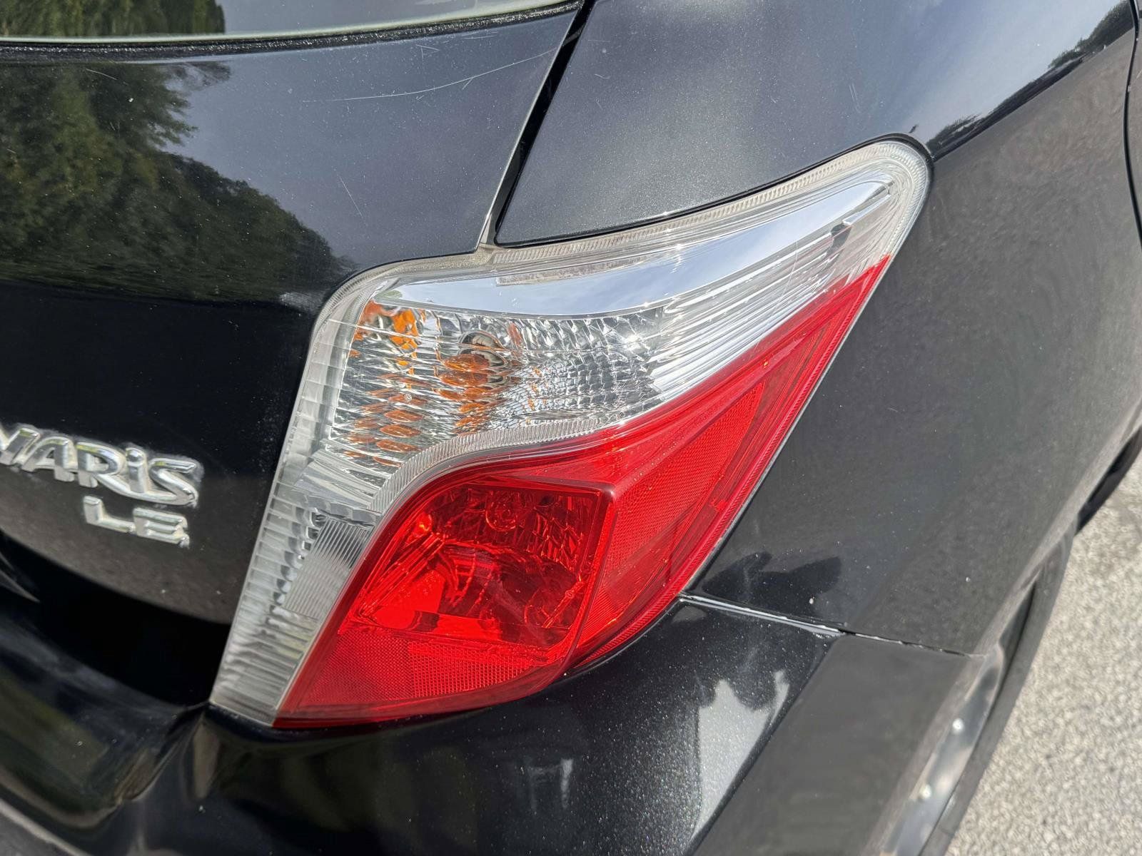 Used 2014 Toyota Yaris LE FWD image 10