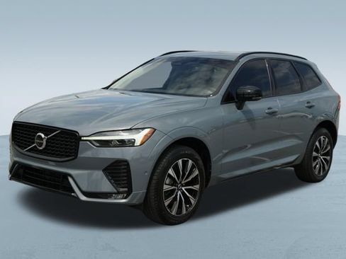 Used 2023 Volvo XC60 B5 Plus w/ Protection Package Premier FWD image 3