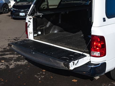 Used 2017 RAM 1500 Tradesman w/ Power & Remote Entry Group image 10