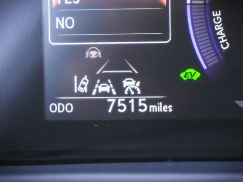 Certified 2025 Lexus UX 300h FWD w/ Accessory Package (Z2) image 9