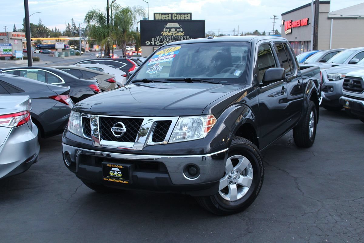 Used 2011 Nissan Frontier SV w/ SV Premium Utility Pkg AWD/4WD image 36