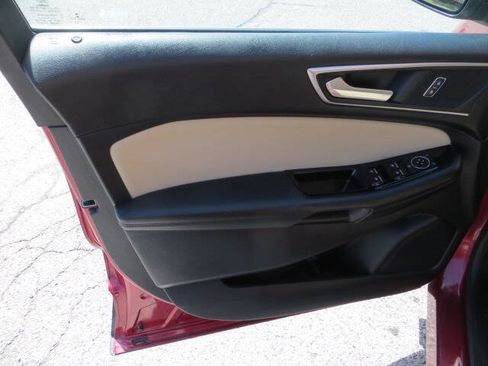 Used 2015 Ford Edge SEL w/ Canadian Comfort Package FWD image 17