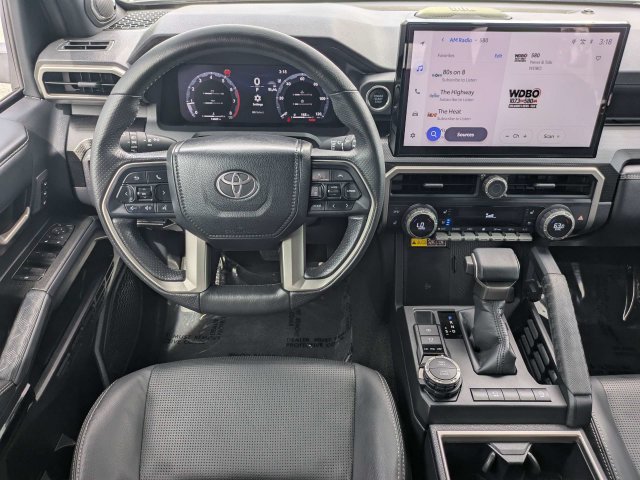 Used 2025 Toyota 4Runner Limited AWD/4WD image 16