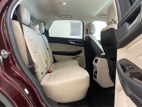 Used 2019 Ford Edge Titanium image 15