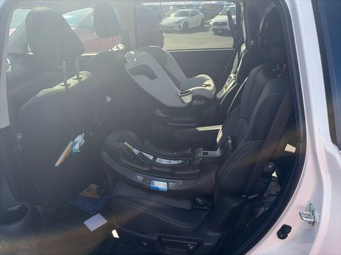 Used 2023 Subaru Ascent Onyx Edition AWD/4WD image 9