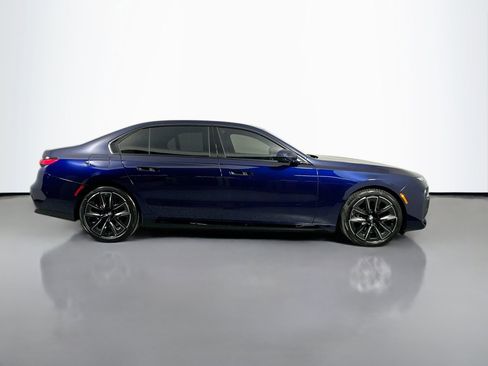 New 2026 BMW 750e xDrive w/ Executive Package image 4