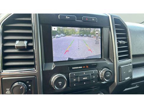 Used 2018 Ford F150 XLT w/ Equipment Group 302A Luxury AWD/4WD image 17