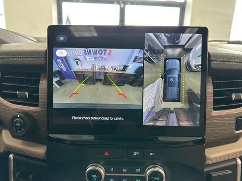 Used 2023 Ford Expedition Max Limited image 76