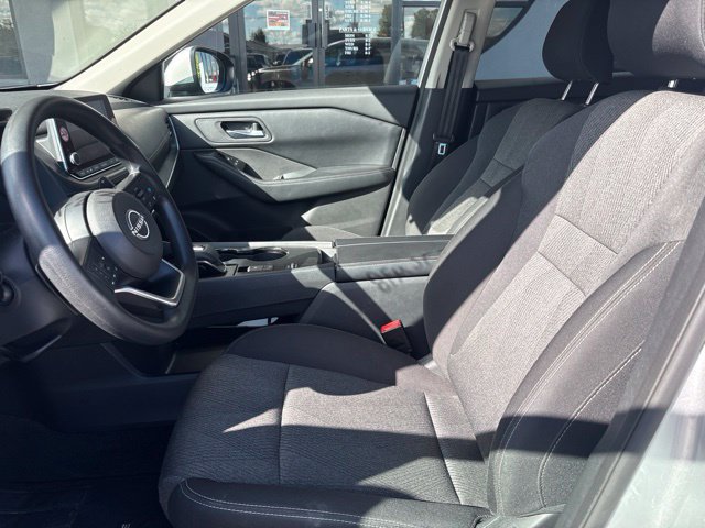 Used 2024 Nissan Rogue SV FWD image 4