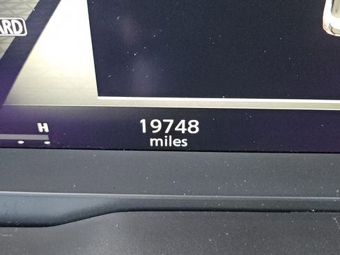 Used 2025 Nissan Rogue Platinum w/ Platinum Premium Package FWD image 15