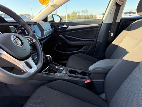 Used 2021 Volkswagen Jetta S image 9