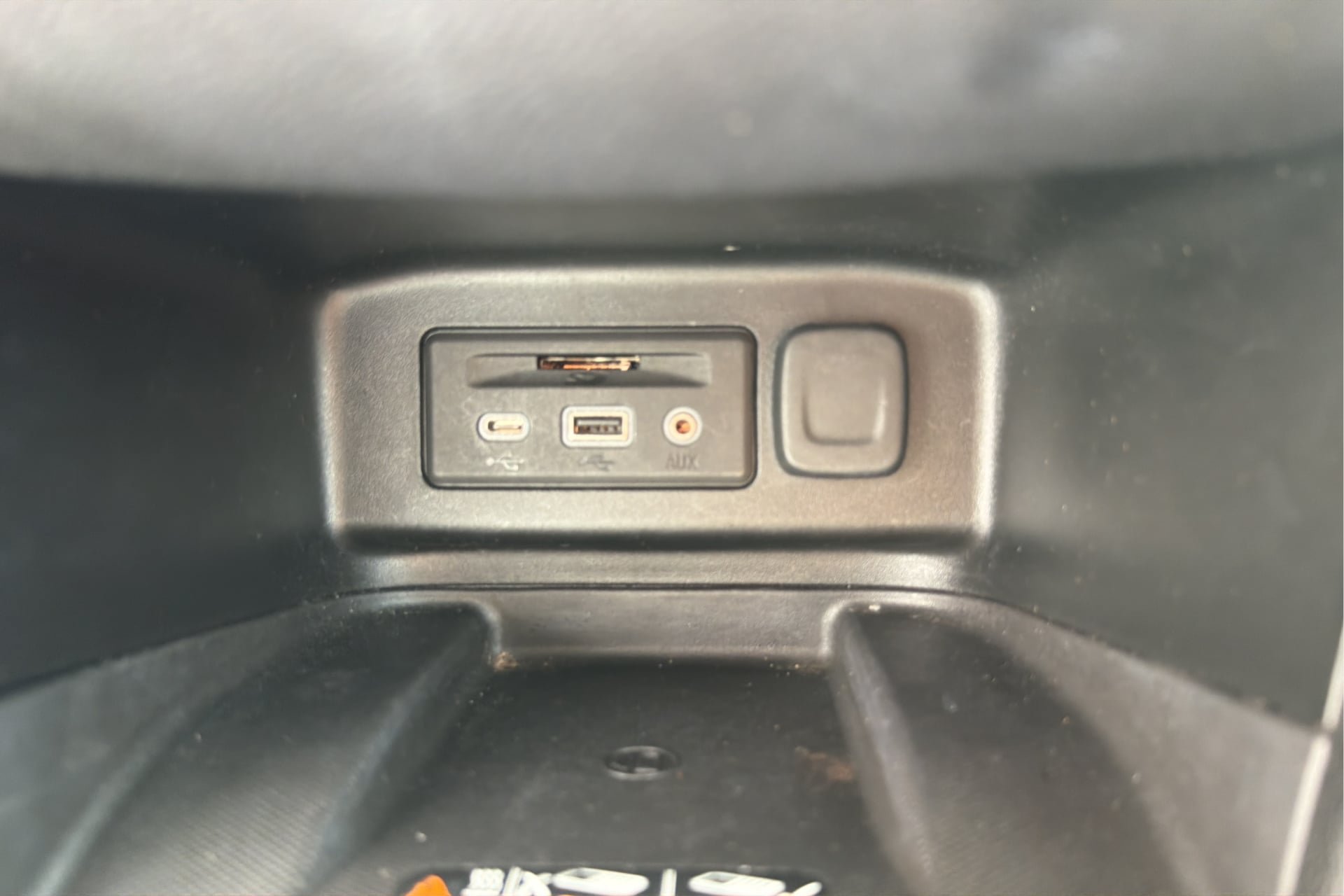 Used 2022 Chevrolet Equinox Premier FWD image 33