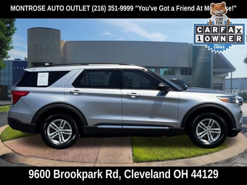 Used 2020 Ford Explorer XLT w/ Equipment Group 202A AWD/4WD image 3