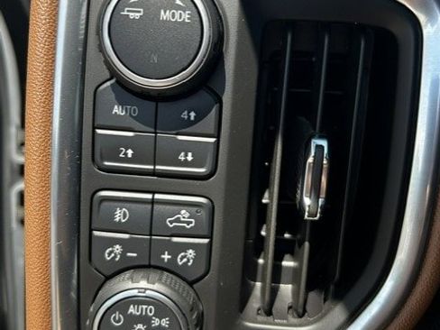 Used 2023 Chevrolet Silverado 3500 High Country AWD/4WD image 8