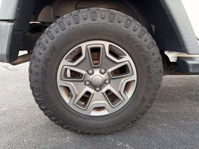 Used 2015 Jeep Wrangler Unlimited Sport w/ Quick Order Package 24S AWD/4WD image 8