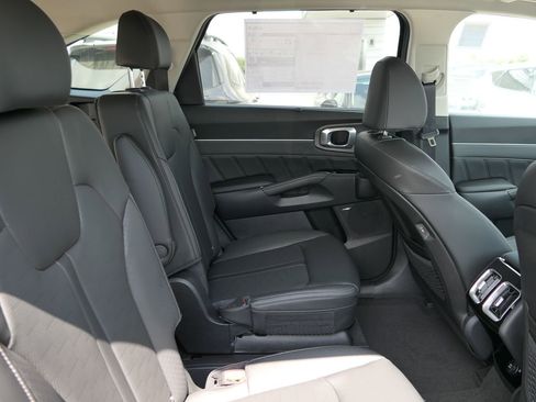 New 2026 Kia Sorento AWD image 18