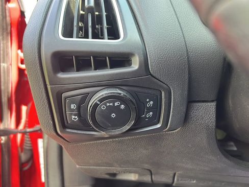 Used 2015 Ford Focus ST FWD image 27