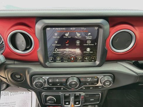 Used 2018 Jeep Wrangler Rubicon AWD/4WD image 26