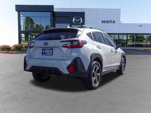 Used 2025 Subaru Crosstrek 2.0i Premium AWD/4WD image 3