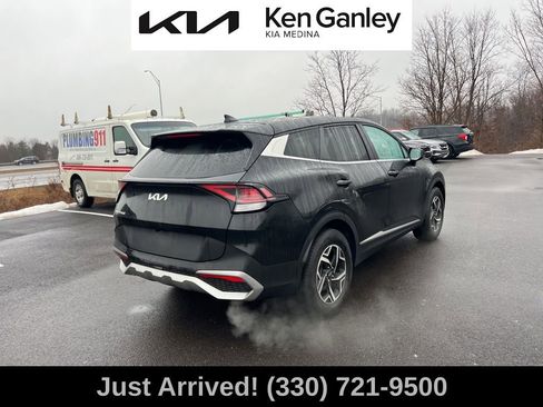 Certified 2023 Kia Sportage LX image 5
