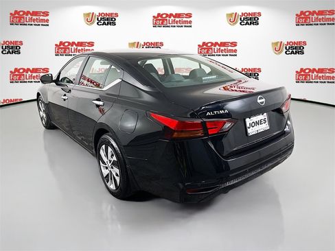 Certified 2023 Nissan Altima 2.5 S image 2