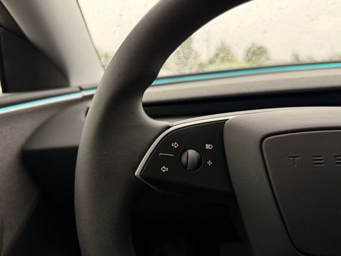Used 2025 Tesla Model 3 Long Range RWD image 37