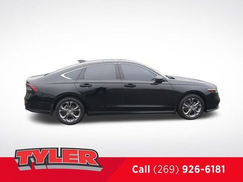 Certified 2023 Honda Accord EX image 9