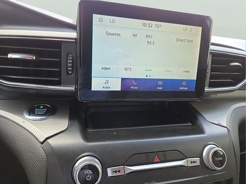 Used 2020 Ford Explorer XLT w/ Equipment Group 202A image 19