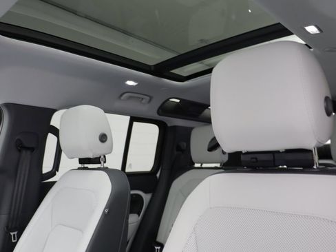 Certified 2025 Land Rover Defender 110 S AWD/4WD image 14