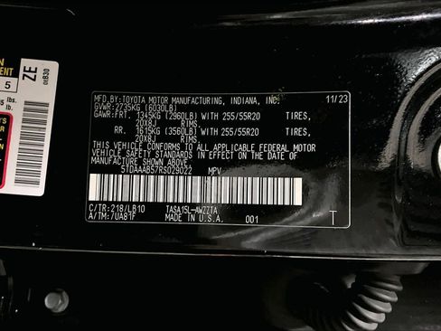 Used 2024 Toyota Grand Highlander Platinum image 36