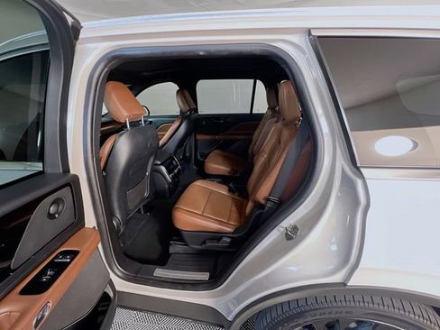 Used 2021 Lincoln Aviator Reserve w/ Equipment Group 201A image 26