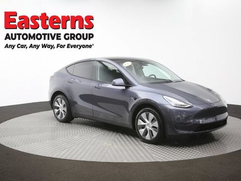 Used 2023 Tesla Model Y Long Range AWD/4WD image 43