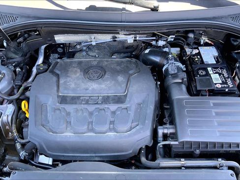 Used 2024 Volkswagen Tiguan SE R-Line FWD image 32