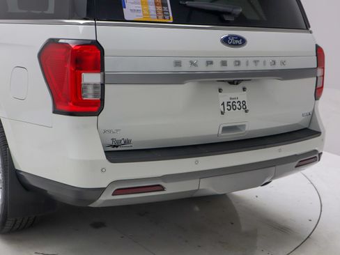 Used 2023 Ford Expedition Max XLT AWD/4WD image 10