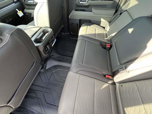 New 2026 Chevrolet Silverado 2500 ZR2 image 12