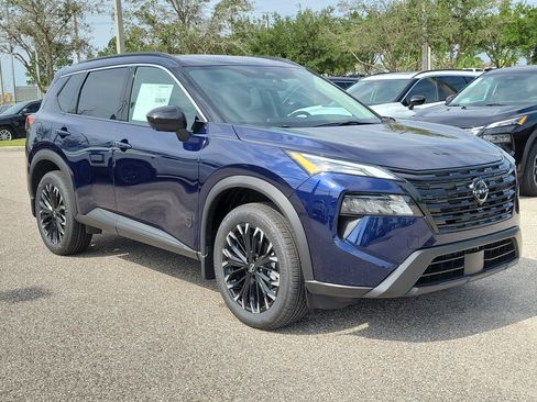 Used 2026 Nissan Rogue Dark Armor FWD image 3