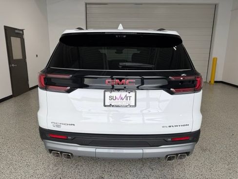 Used 2026 GMC Acadia Elevation w/ Elevation Premium Package FWD image 4