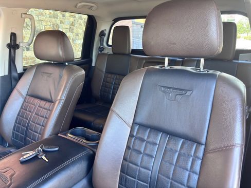 Used 2017 Nissan Titan Platinum Reserve AWD/4WD image 36