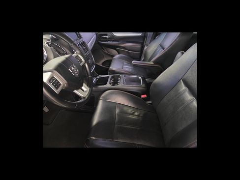 Used 2019 Dodge Grand Caravan GT FWD image 11