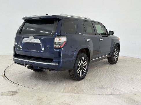 Used 2022 Toyota 4Runner Limited RWD image 9