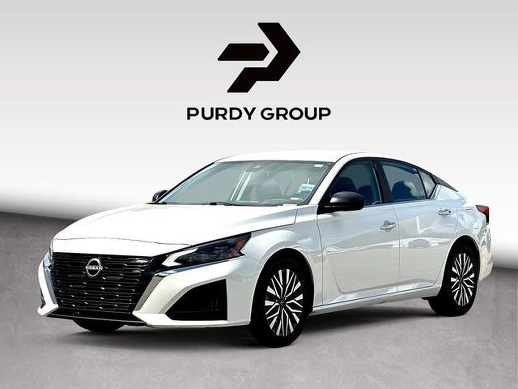 Used 2025 Nissan Altima 2.5 SV FWD image 4