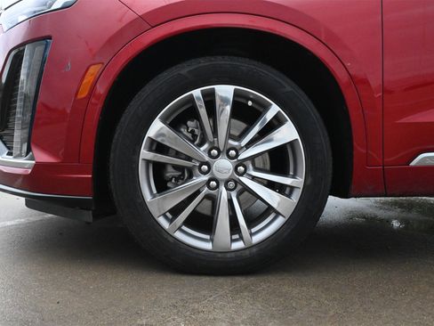 Used 2022 Cadillac XT6 Premium Luxury image 28