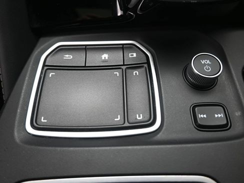 Used 2023 Acura MDX SH-AWD w/ Advance Package image 6