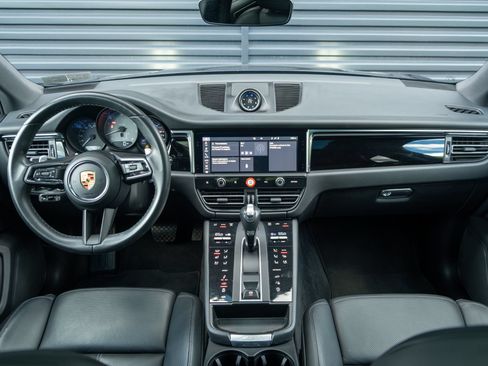 Certified 2023 Porsche Macan S AWD/4WD image 6