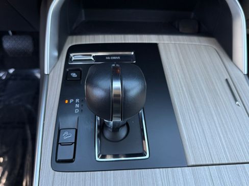 Used 2024 MAZDA CX-90 Plug-In Hybrid w/ Preferred AWD/4WD image 19