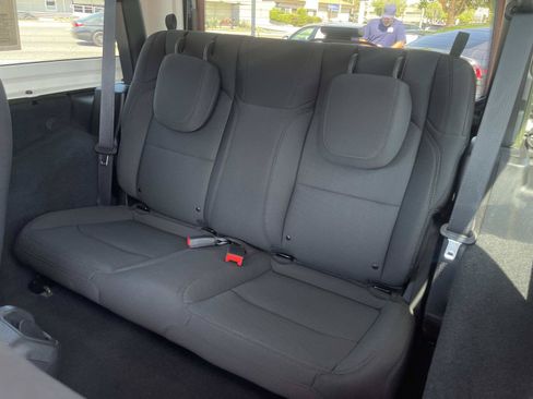 Used 2022 Jeep Wrangler Sport AWD/4WD image 18